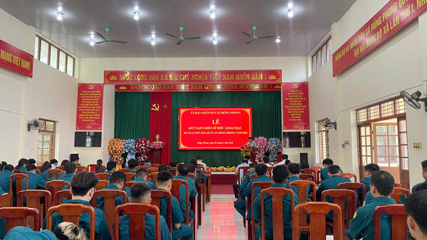 XÃ HỒNG PHONG: TỔ CHỨC LỄ KẾT NẠP DÂN QUÂN MỚI VÀ KHAI MẠC HUẤN LUYỆN DÂN QUÂN NĂM 2026