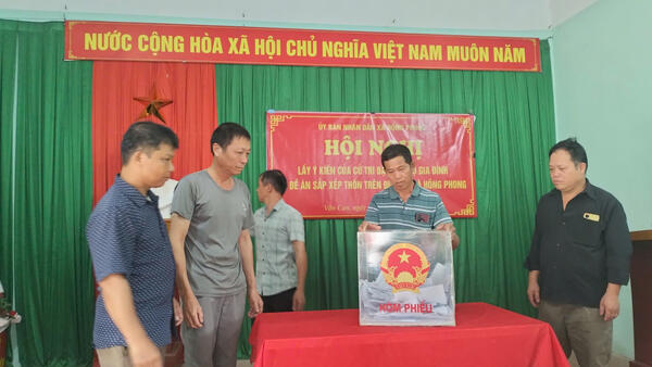 XÃ HỒNG PHONG TỔ CHỨC LẤY Ý KIẾN NHÂN DÂN VỀ PHƯƠNG ÁN SẮP XẾP, SÁP NHẬP THÔN