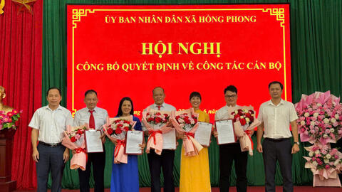 XÃ HỒNG PHONG: TỔ CHỨC HỘI NGHỊ CÔNG BỐ QUYẾT ĐỊNH VỀ CÔNG TÁC CÁN BỘ