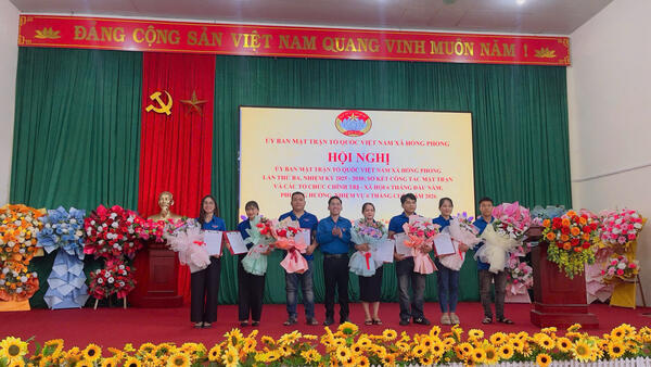 XÃ HỒNG PHONG: HỘI NGHỊ SƠ KẾT CÔNG TÁC MẶT TRẬN VÀ CÁC TỔ CHỨC CHÍNH TRỊ - XÃ HỘI 6 THÁNG ĐẦU NĂM 2026