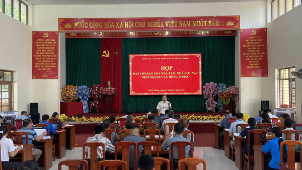 XÃ HỒNG PHONG TỔ CHỨC HỘI NGHỊ HỌP BAN CHỈ ĐẠO XÓA NHÀ TẠM, NHÀ DỘT NÁT; NGHIÊN CỨU, HỌC TẬP, QUÁN TRIỆT VÀ TRIỂN KHAI THỰC HIỆN MỘT SỐ NGHỊ QUYẾT, CHỈ THỊ CỦA BỘ CHÍNH TRỊ